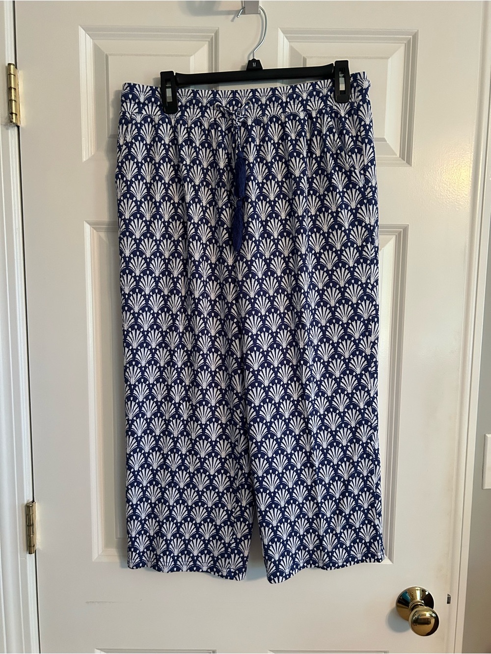 Belle by Kim Gravel Navy and White Printed Capris